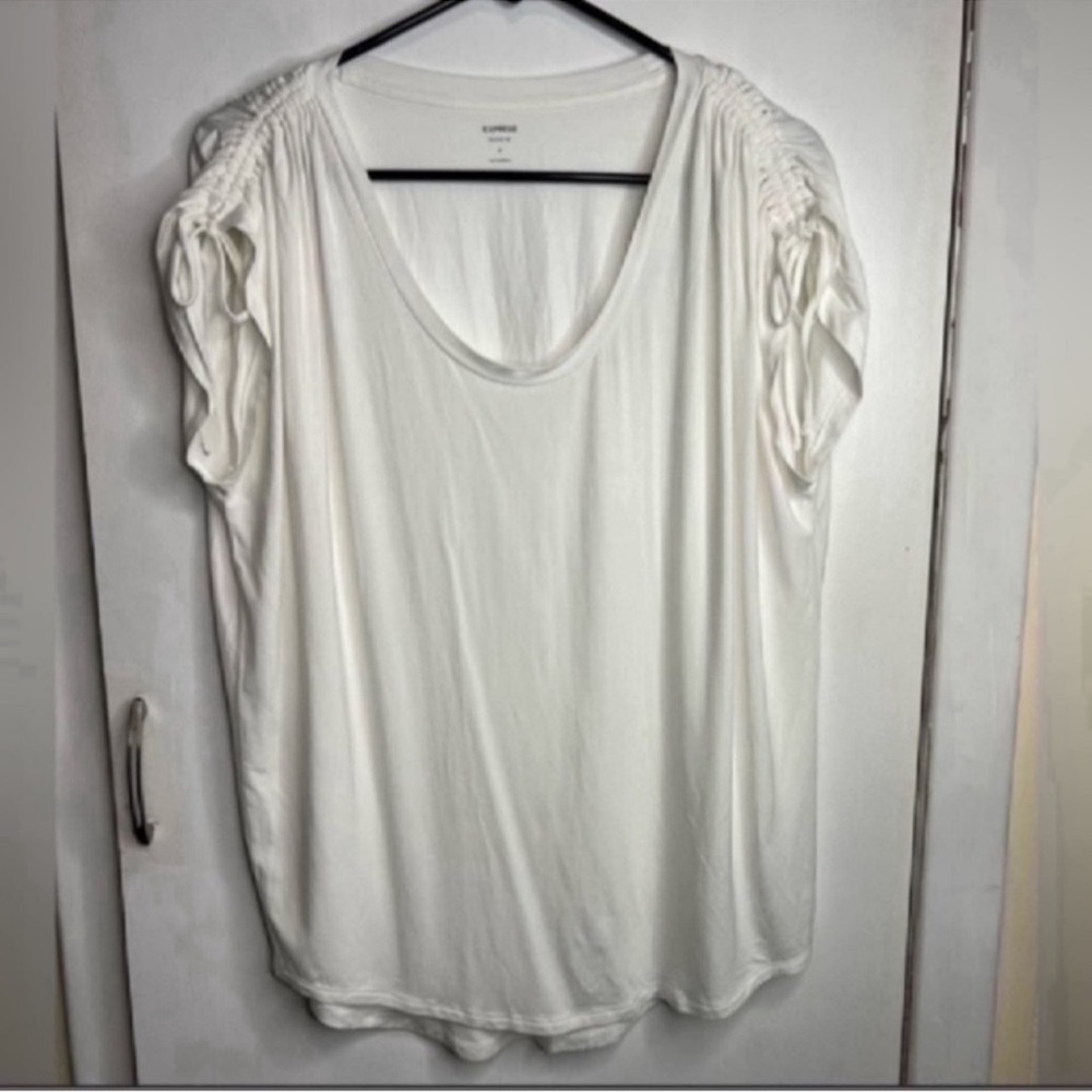 Express Cream White Relaxed Tee Shoulder Detail Tie NWT